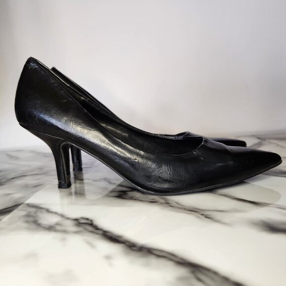 LE CHATEAU WOMENS SIZE 8 BLACK HIGH HEEL SHOES POINTY TOE - Picture 2 of 10